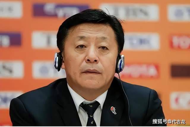 妈妈叫我脱她内裤c她