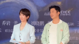 男女边吃奶边做边爱视频